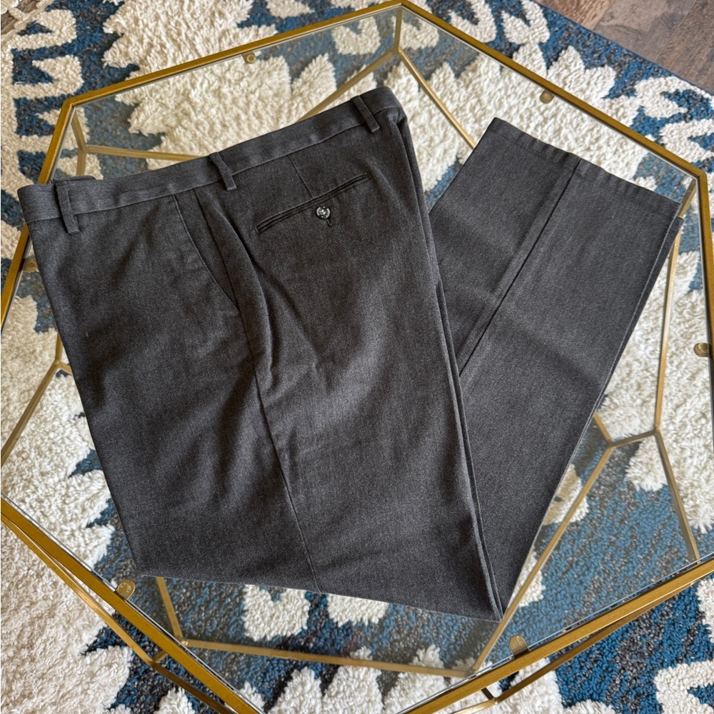 Docker’s Men's Gray Dress Pants Size 38x31 Classic fit